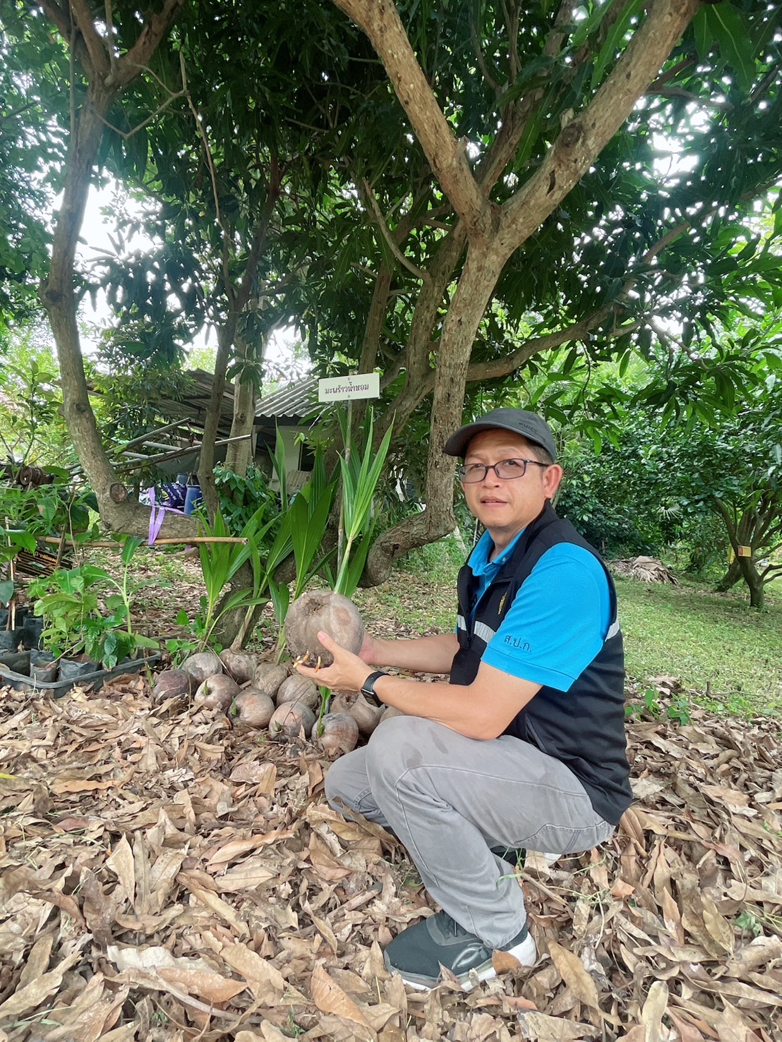 title - ผู้ตรวจราชการ ส.ป.ก. ประชุมตรวจติดตามความก้าวหน้าผลการดำเนินงานตามแผนการตรวจราชการของ ส.ป.ก. ประจำปีงบประมาณ พ.ศ. 2568 รอบที่ 2 เขตตรวจราชการที่ 2 จังหวัดปทุมธานี และลงพื้นที่ตรวจเยี่ยมเกษตรกรแปลงต้นแบบเกษตรกรรมยั่งยืน การทำเกษตรอินทรีย์ ในเขตปฏิรูปที่ดินจังหวัดปทุมธานี